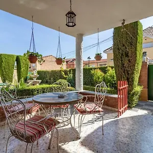 Сasa de vacaciones Chalet Acogedor Con Piscina Muy Cerca De Granada, Churriana de la Vega